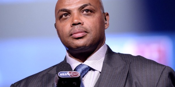 世界杯客户端安装包-马刺尼克斯谁能夺得NBA总冠军？巴克利、苏群、杨毅给出了预测