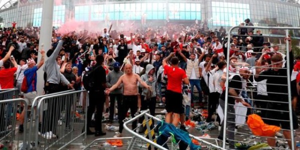 世界杯手机观看软件-搞砸欧洲杯决赛，英格兰还妄想申办2030世界杯？