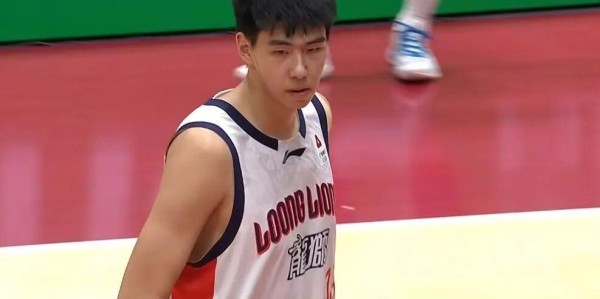 浙江男篮完胜广州，吴前11+5三外援爆发，徐昕13分6封盖