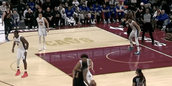 世界杯客户端安装包-有哈登无米球：骑士也能赢活塞？