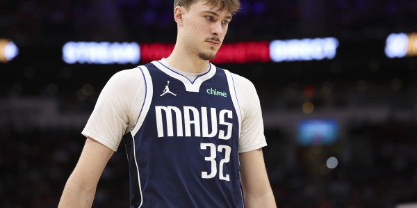 世界杯手机观看软件-弗拉格首发30分钟 17中7拿到17分8板6助2断3帽 出现4失误