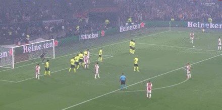 世界杯比赛直播平台-【欧冠】罗伊斯乌龙阿莱2传1射 阿贾克斯4球屠多特