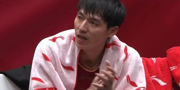 浙江男篮完胜广州，吴前11+5三外援爆发，徐昕13分6封盖