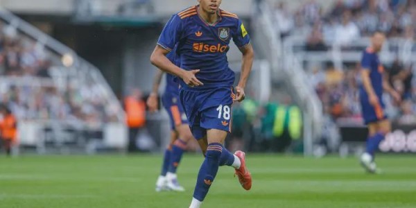 世界杯手机观看软件-多打1人反遭10人纽卡绝杀！曼联陷95年魔咒，卡帅神话一夜崩塌？