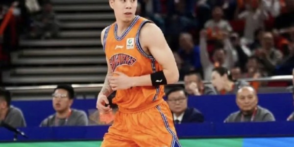 世界杯客户端安装包-77号的跨洋共鸣！张镇麟为湖人球员东契奇全明星拉票