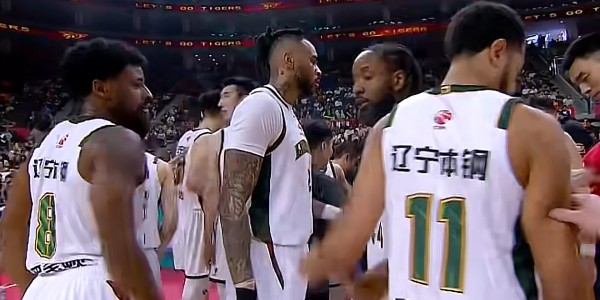 不得不说！杜锋已是江郎才尽：没战术，没应变