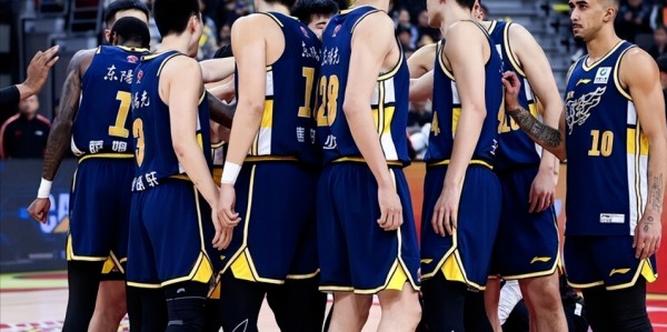 世界杯高清直播下载-主场40分惨败，杜锋赛后点评引争议，锋线无力成硬伤